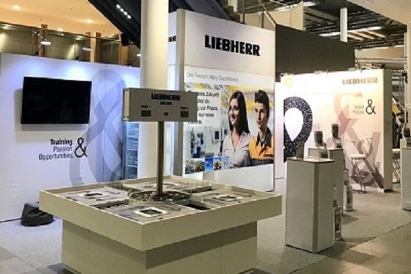 Messestand Liebherr