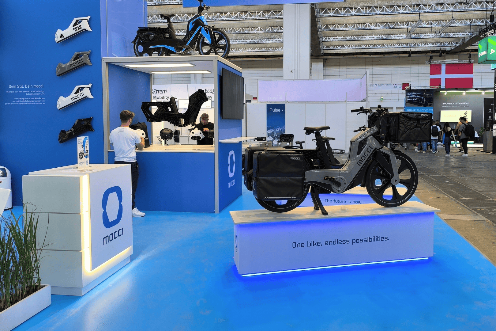 Mocci Messestand Standseite 1