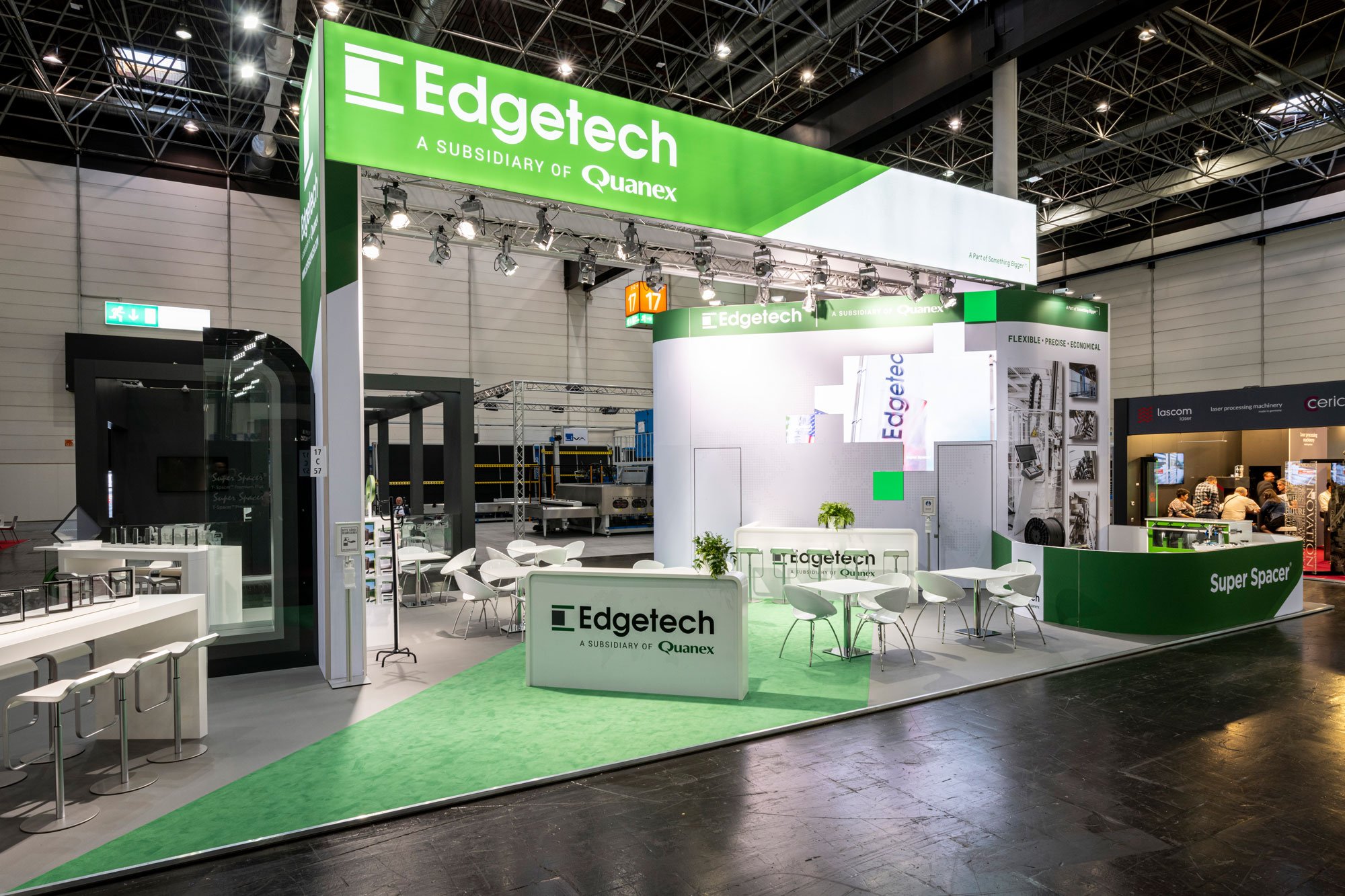 Messestand mit LED-Videowand für Edgetech auf der Glasstech in Düsseldorf