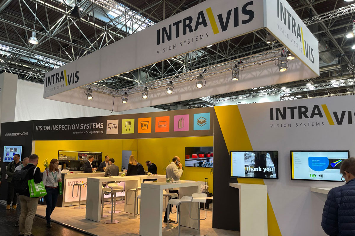 Messestand für Intravis auf der K-Messe in Düsseldorf